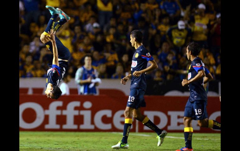 Paul Aguilar celebra su anotación en el partido ante Tigres en la última fecha regular del Torneo Apertura 2012. AFP  /