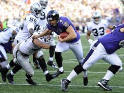 Hasta los equipos especiales anotaron de seis puntos ante los Raiders. AP  /