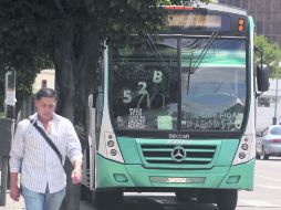 A tomar precauciones. Los pasajeros prevén complicaciones en caso de un paro.  /