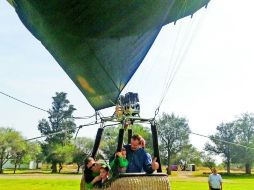 Presencia. Vicente Fox Quesada sobrevoló San Cristóbal en un globo aerostático.  /