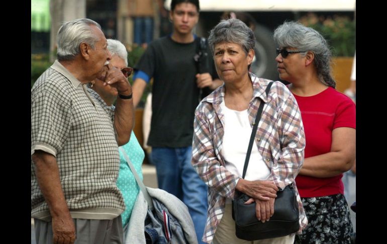 El número de pensionados registrados en IMSS tiene un crecimiento del 4.8 por ciento promedio anual. ARCHIVO  /