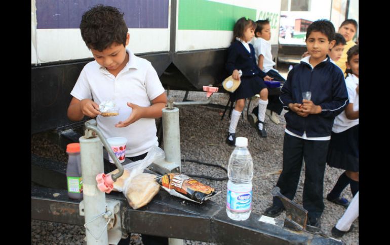 El programa pretende que los niños se protejan entre ellos a través de una alimentación saludable. ARCHIVO  /