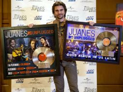 Juanes fue galardonado con un disco de oro por las ventas en Estados Unidos y Puerto Rico. AFP  /