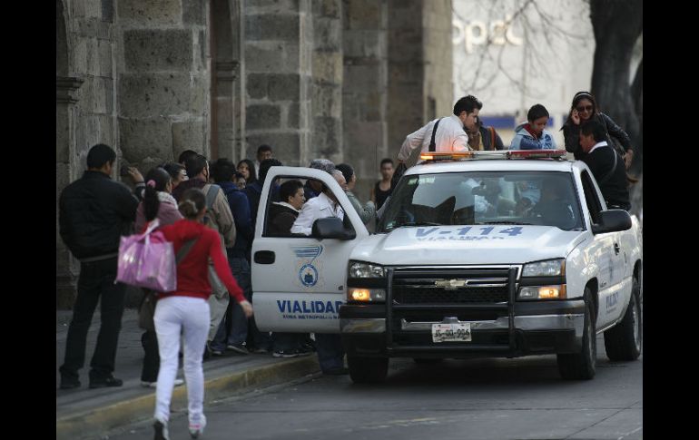 Elementos de la Policía Vial, transportó a personas a causa del paro camionero. ARCHIVO  /