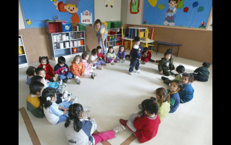 La mitad de las escuelas inscritas al programa son preescolares, pero este nivel no figura en ENLACE. ARCHIVO  /