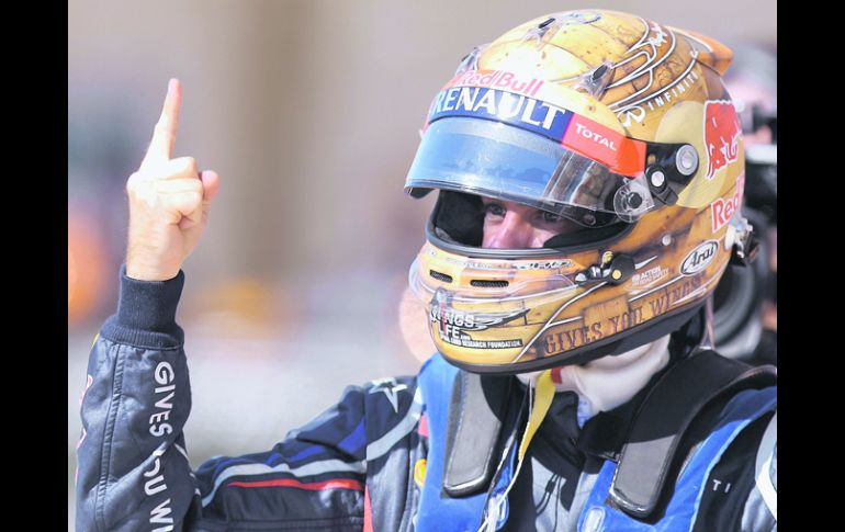 Número uno. El piloto alemán celebra ser el primer piloto que consigue la pole position en el Circuito de las Américas. EFE  /