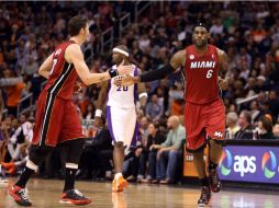 Los Heat, que son líderes de la División Noroeste, concluyeron una gira de seis partidos con marca ganadora de 4-2. AFP  /