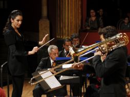 Alondra de la Parra dicta la interpretación de Finlandia, poema sinfónico, Op. 26, de Jean Sibelius.  /