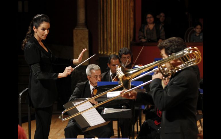 Alondra de la Parra dicta la interpretación de Finlandia, poema sinfónico, Op. 26, de Jean Sibelius.  /