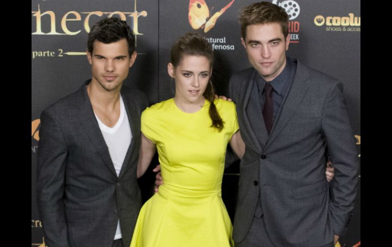 Taylor Lautner, Kristen Stewart y Robert Pattinson, protagonistas de la cinta. AP  /