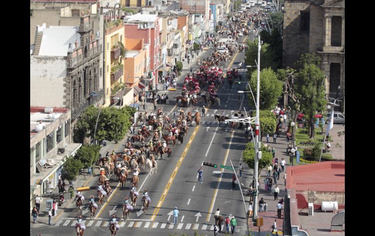 El desfile organizado por la SEJ será encabezado por la clavadista y medallista olímpica Alejandra Orozco. ARCHIVO  /