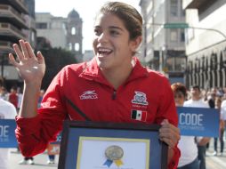 Orozco recibió el galardón durante el desfile del 102 aniversario de la Revolución Mexicana.  /