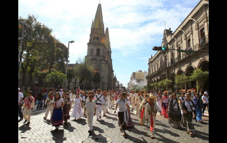 El desfile conmemorativo del 102 aniversario del inicio de la Revolución Mexicana dio inicio en punto de las 10:00 horas.  /