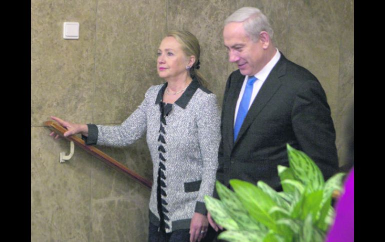 Aliados. La  secretaria de Estado estadounidense, Hillary Clinton, y el premier israelí, Benjamin Netanyahu. AP  /