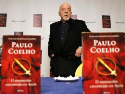 Paulo Coelho ha presentado en Madrid su nueva novela, ''El manuscrito encontrado en Accra''. EFE  /