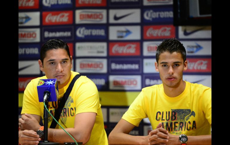 Los americanistas Moisés Munoz (i) y Diego Reyes (d) en conferencia de prensa previo al duelo ante Toluca. MEXSPORT  /