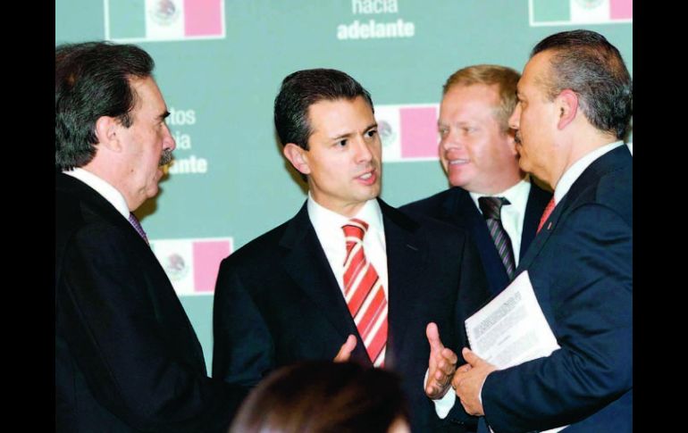 No se prevé que Peña Nieto diga un discurso ante el pleno después de tomar protesta.  NTX  /