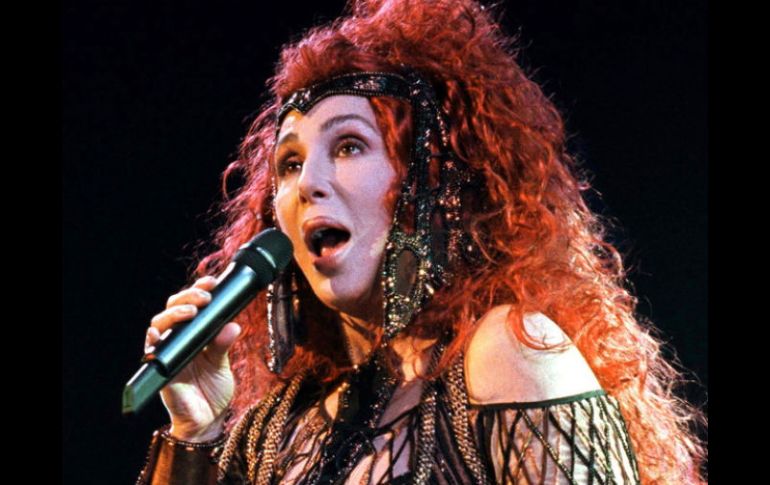 Cher publicó en su web cómo suena la versión oficial de ''Woman's world''. ARCHIVO  /