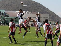 Acción del partido celebrado en pachuca entre los Tuzos y las Chivas. ESPECIAL tuzos.com.mx  /