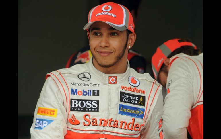 El británico Lewis Hamilton (McLaren) arrancará mañana desde el primer puesto en la formación de salida del GP de Brasil. AFP  /