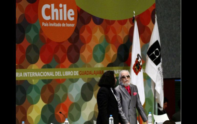 Consuelo Sáizar y Fernando del Paso, durante la ceremonia de inuguración de la FIL 2012. AFP  /