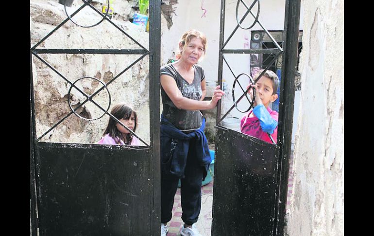 VIVIENDA EN CONJUNTO. Una familia de la calle Zaragoza 424, en Tlaquepaque.  /