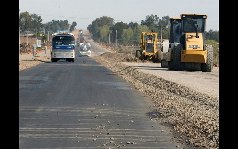 Entre las obras destacan acciones en carreteras, sector salud, infraestructura hidráulica para zonas urbanas y rurales. ARCHIVO  /