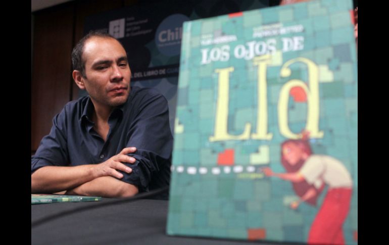 ''Los ojos de Lía'' es el nuevo libro del escritor mexicano Yuri Herrera.  /