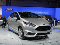 FORD. Fiesta ST 2013.  /