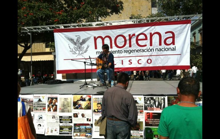 Con música de protesta y un veredicto contra Peña, los integrantes se manifestaron (tomada de Twitter @DanielGalvanO) ESPECIAL  /