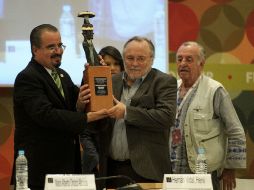 Hernán Vidal Martínez , mejor conocido como Hervi, se mostró contento y complacido de haber recibido tan prestigioso premio.  /