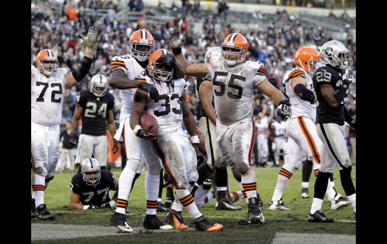 Cleveland vence sin problemas a Oakland en la jornada de la NFL  /