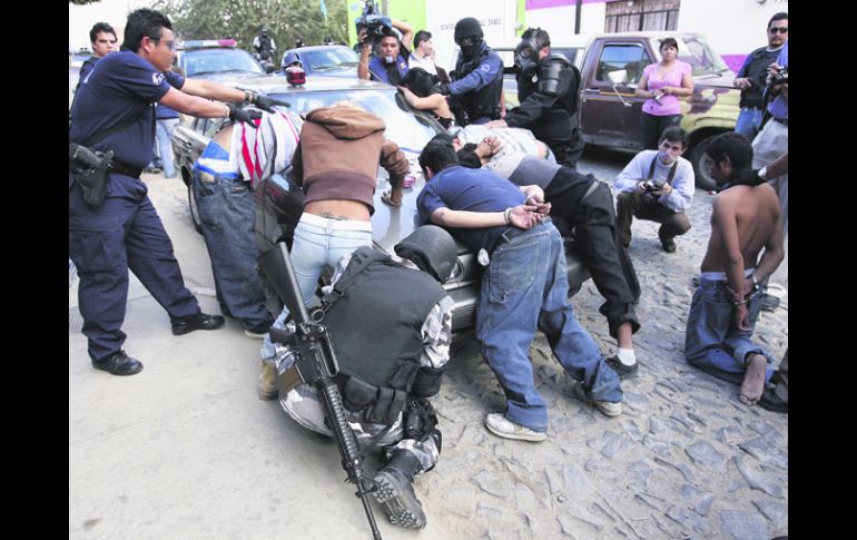 Colonia Jalisco. Operativo contra narcomenudistas en una de las zonas más conflictivas de la ciudad.  /