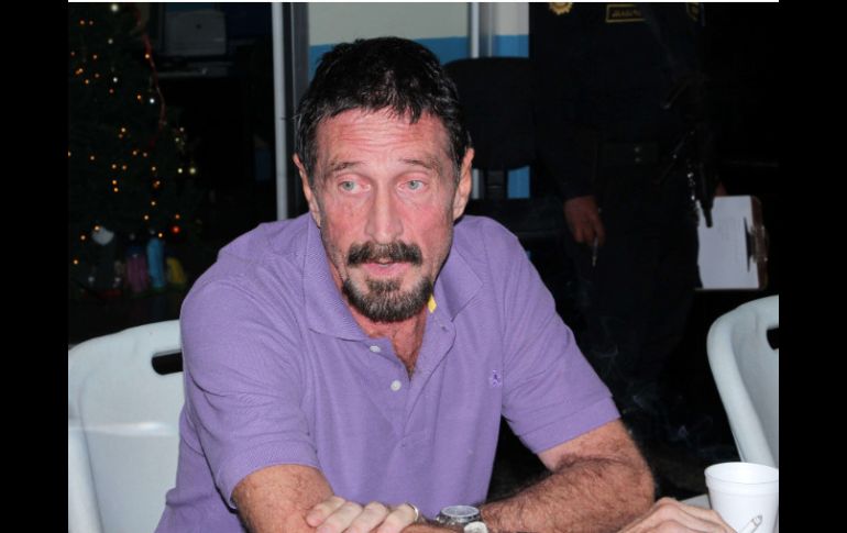 McAfee se encuentra en un centro de detención para inmigrantes. AP  /