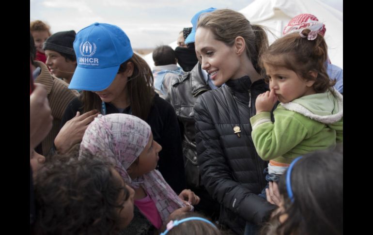 Desde la última visita de Jolie en septiembre, el número de refugiados registrados en la región ha aumentado en más de 200 mil. AFP  /