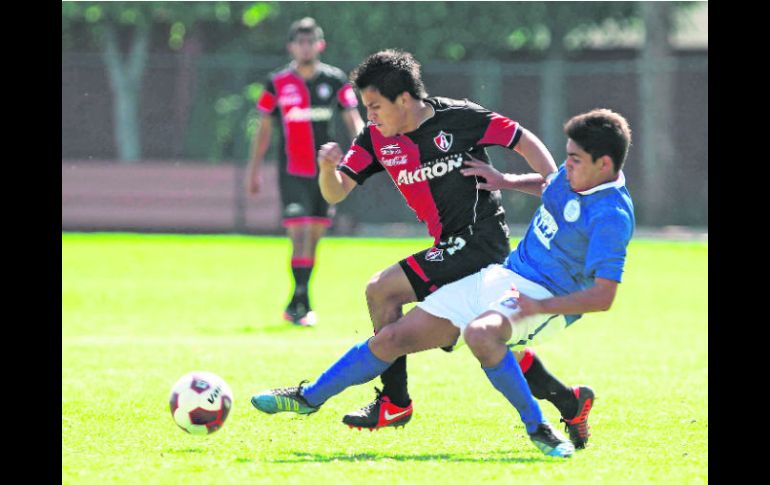 Los Zorros de la Segunda de Nuevos Talentos sufrió para ganar 1-0 el juego de ida a las Garzas de la UAEH, el miércoles en Chapalita.  /