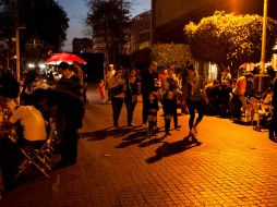 Es un paseo dedicado a la cultura: a la venta de libros, pinturas, artesanías... y a combatir al hambre.  /