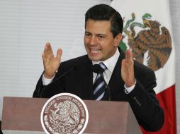 A través de su cuenta de Twitter, @EPN, el titular del Ejecutivo escribió: ''Gracias a Juan Manuel Márquez por sus palabras''. NOTIMEX  /