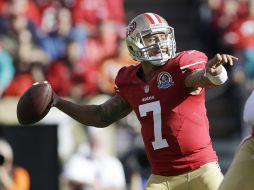 Kaepernick se levantó luego de una mala actuación la semana pasada ante San Luis. AP  /