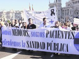 Manifestación. Los organizadores calculan que 25 mil personas participaron en la marcha.  XINHUA  /