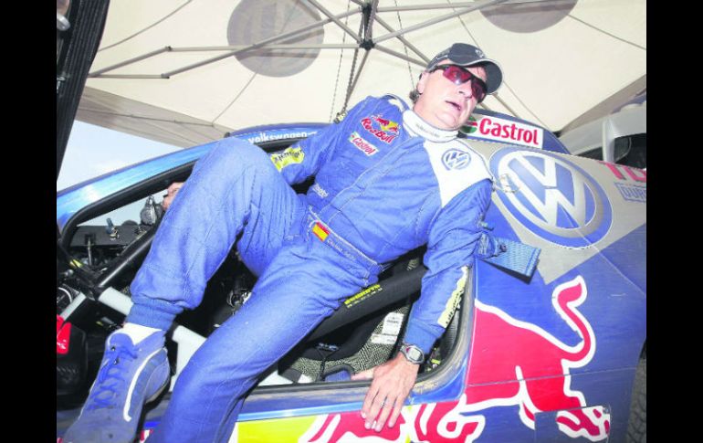 Carlos Sainz firmó con Volskwagen para competir en este tipo de rallies, luego de ser monarca en el WRC.  EFE  /