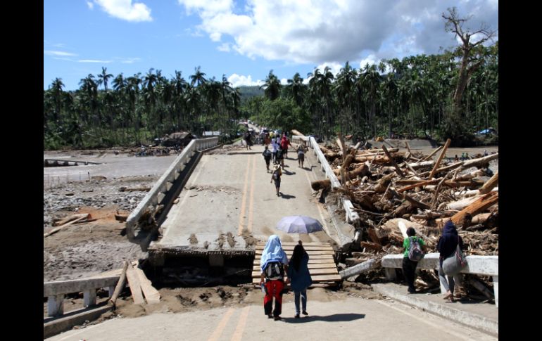 Las autoridades filipinas anunciaron que ya suman 647 los muertos causados por el tifón que asoló la semana pasada. XINHUA  /