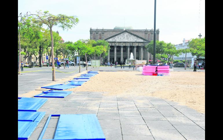 El tradicional Nacimiento monumental que se coloca en el lugar cada año dará paso a la pista de hielo.  /