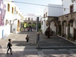 Las personas que podrán vender sus productos frente al ex Convento deberán ser artesanos “auténticos”, y no “especuladores”. ARCHIVO  /