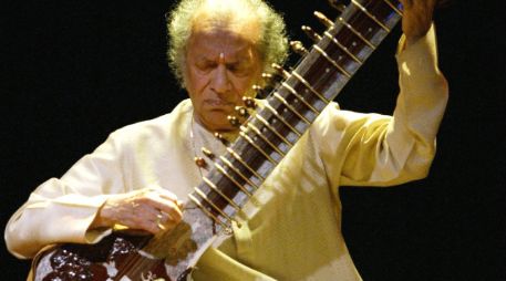 A pesar de sus dolencias Ravi Shankar continuó actuando durante los pasados meses. ARCHIVO  /