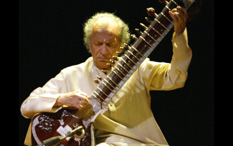 A pesar de sus dolencias Ravi Shankar continuó actuando durante los pasados meses. ARCHIVO  /