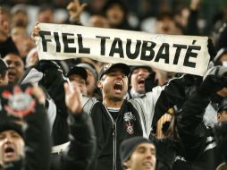 Imagen de los aficionados que acudieron al partido en Toyota. AP  /