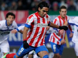 Radamel Falcao sufre una carga muscular y no jugará frente al Getafe. AP  /