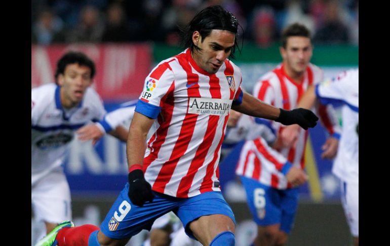 Radamel Falcao sufre una carga muscular y no jugará frente al Getafe. AP  /