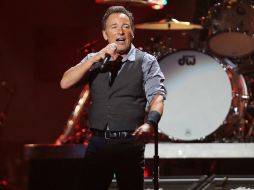 Bruce Springsteen abrió con ''Land of hope and dreams'' el concierto en beneficio. AP  /